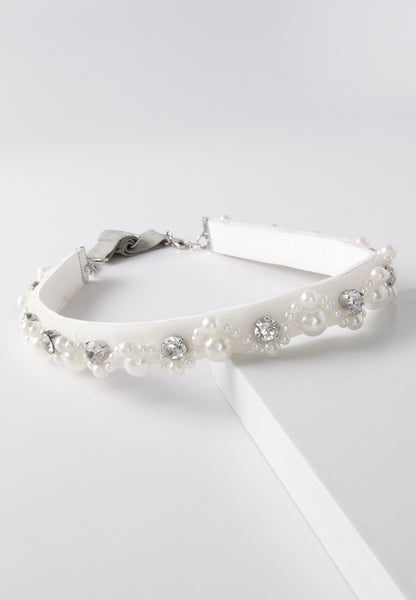 Crystal and pearl mix hairband with white band.