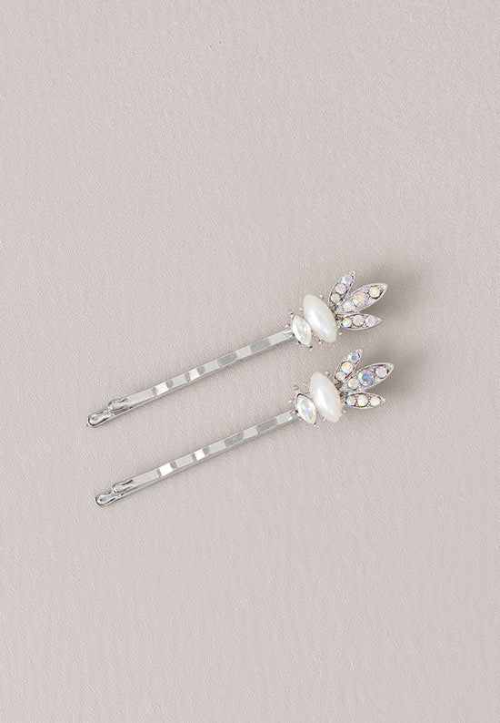 Crystal marquise design in silvertone bobby